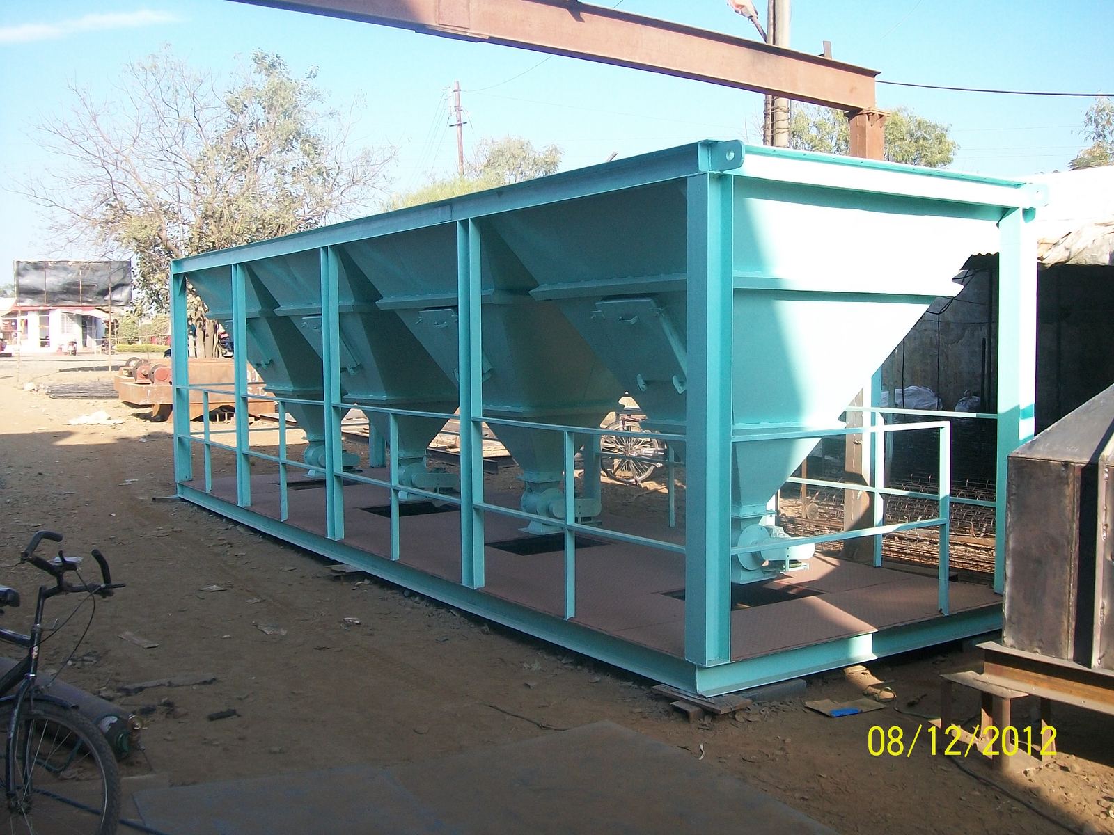 Multi-outlet storage hopper fabricated by RG Steel Crafts